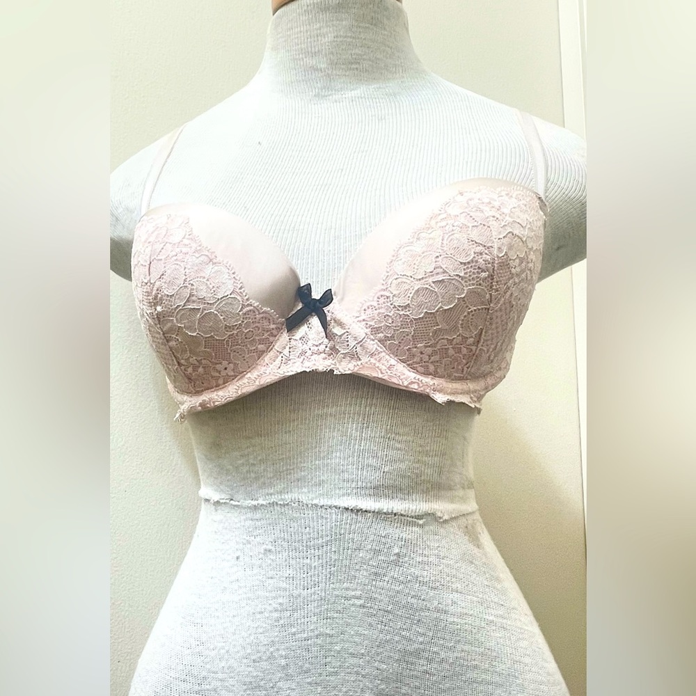 Victoria Secret Bra - Picture 2 of 5